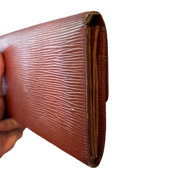 Louis Vuitton Brown Sarah Epi Wallet - Picture 8 of 12